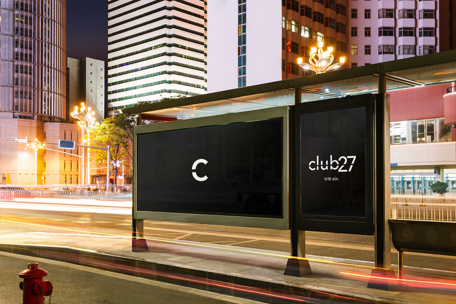 Mock-Up einer Busstation mit Bild- und Wortmarke des club27